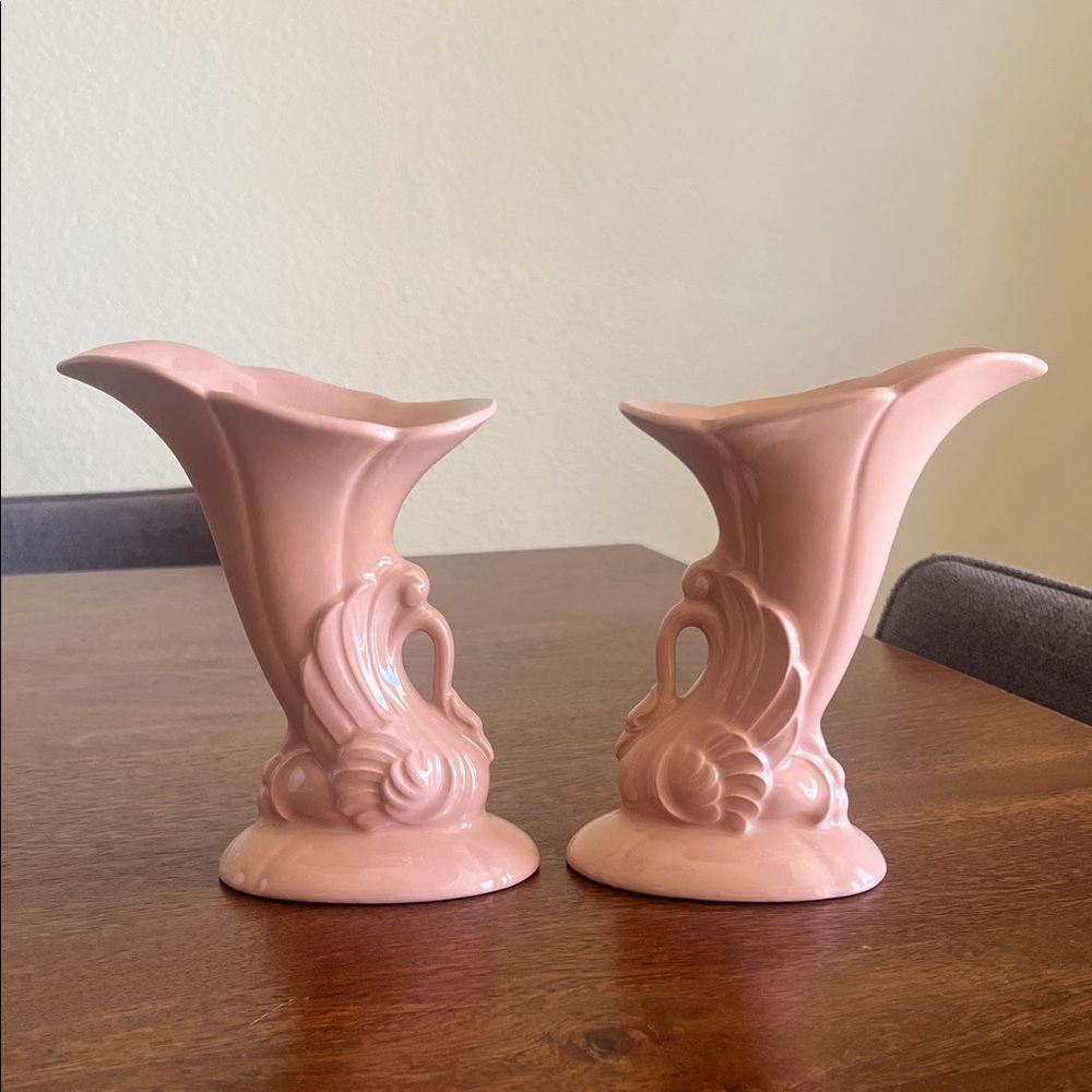 Vintage Chadwick China swan vases